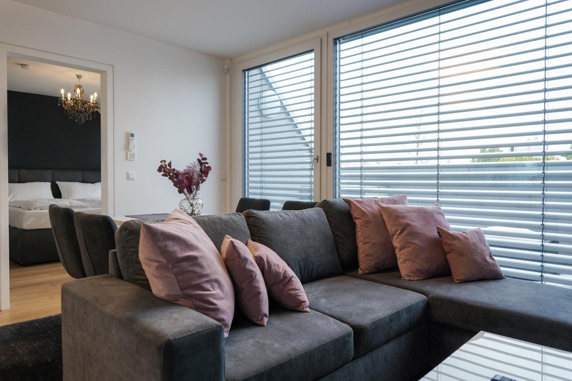 Modern Stylish Design With Free Parking Emily Apartament *