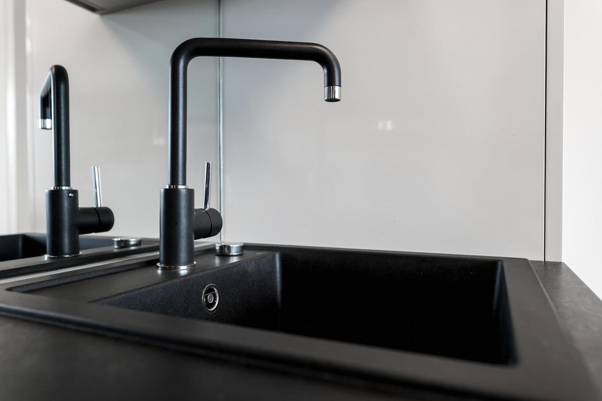 Modern Stylish Design With Free Parking Emily Apartament